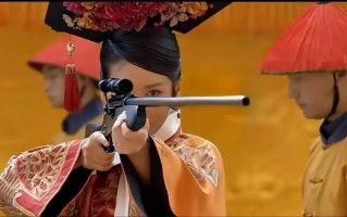 机车短视频剪辑 甄嬛枪战，悟空骑摩托车……AI“魔改”经典剧，边界在哪儿？