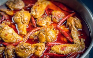 火锅鸡制作短视频 🔥《揭秘川渝火锅鸡爆款配方！麻辣鲜香，开店日销300锅》🔥